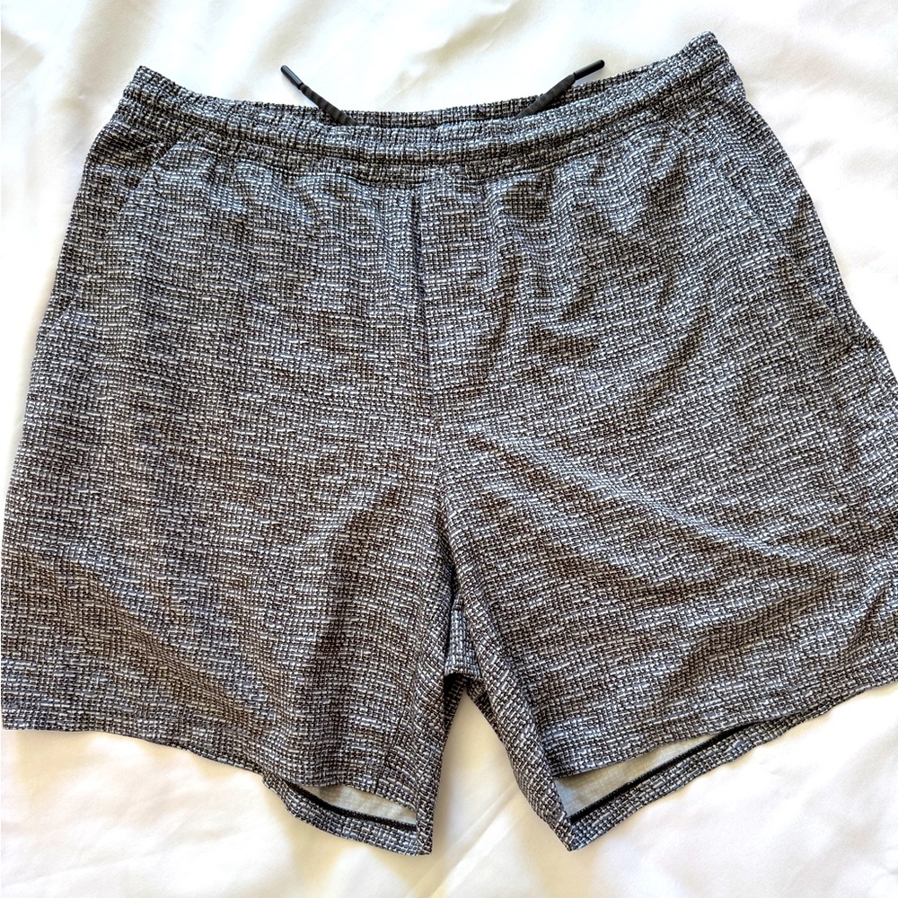 Lululemon Pacebreaker XL